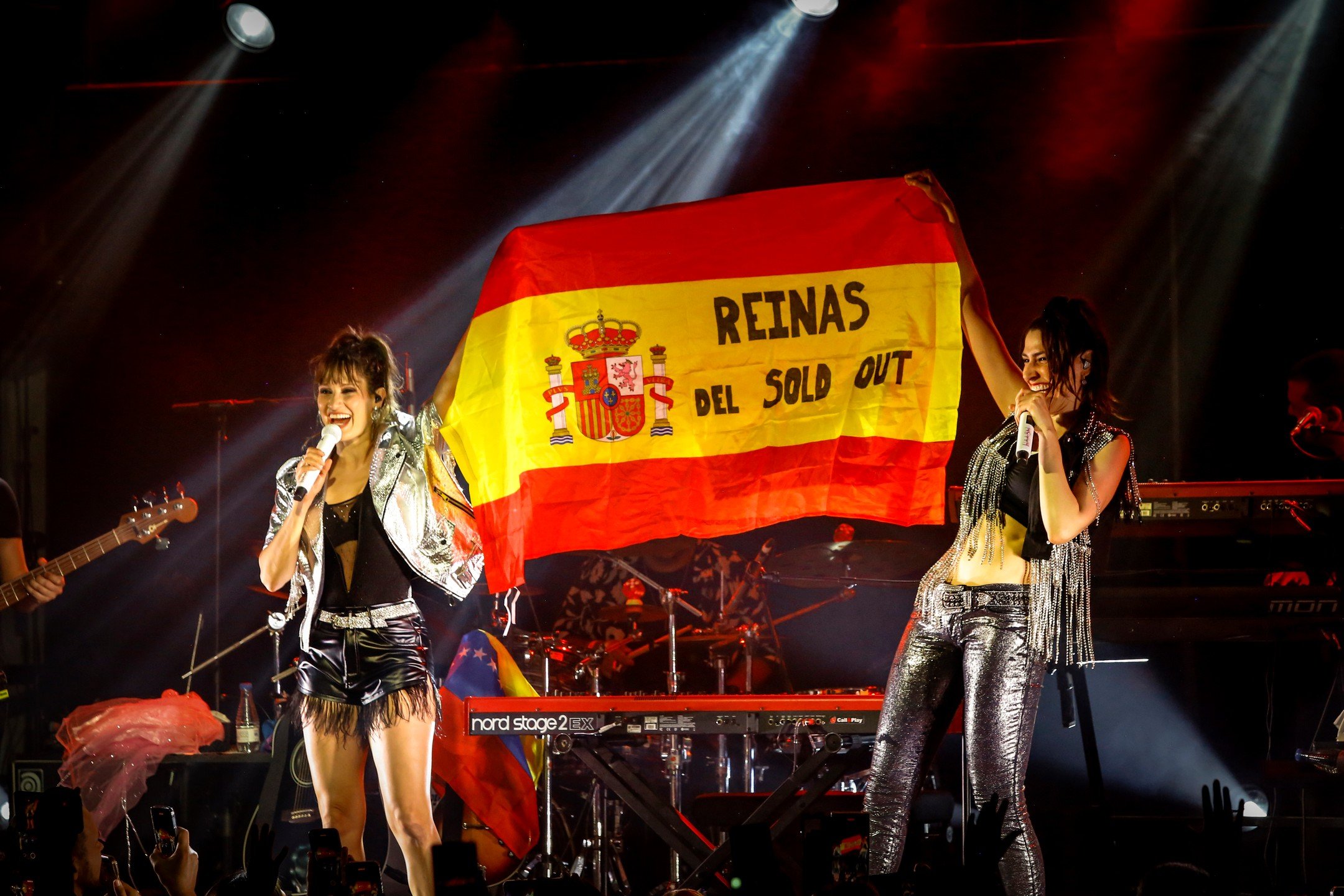 #LasReinasDelSoldOut llegaron a Valencia y enamoraron a sus fans con un show inolvidable. 🇪🇸💥 

&iexcl;Nos vemos ma&ntilde;ana en Murcia! 

@haashoficial