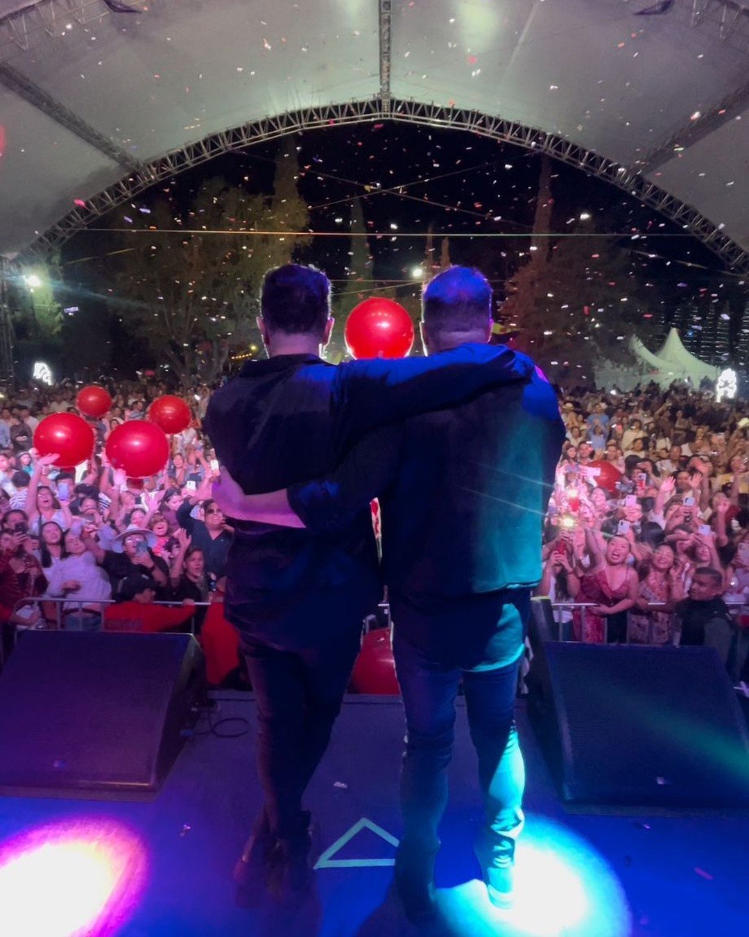 @rioromamx celebr&oacute; el 10 de mayo con sus fans en Tequisquiapan ❤️🎶