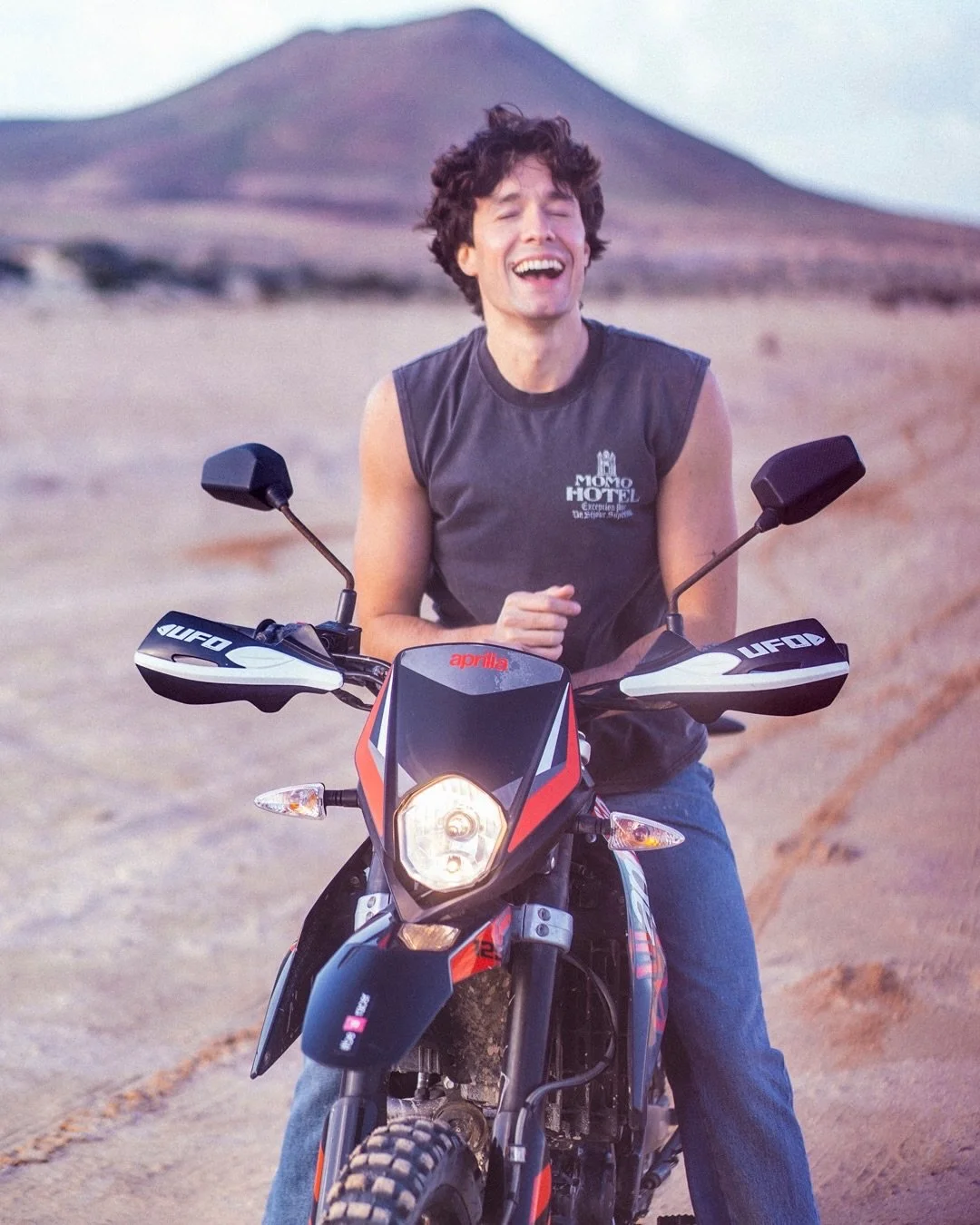 06.03.20🦻🏼
PRE GUARDA
#MeHasObligadoAPensar

@gonabril_ 

[Link en historias]