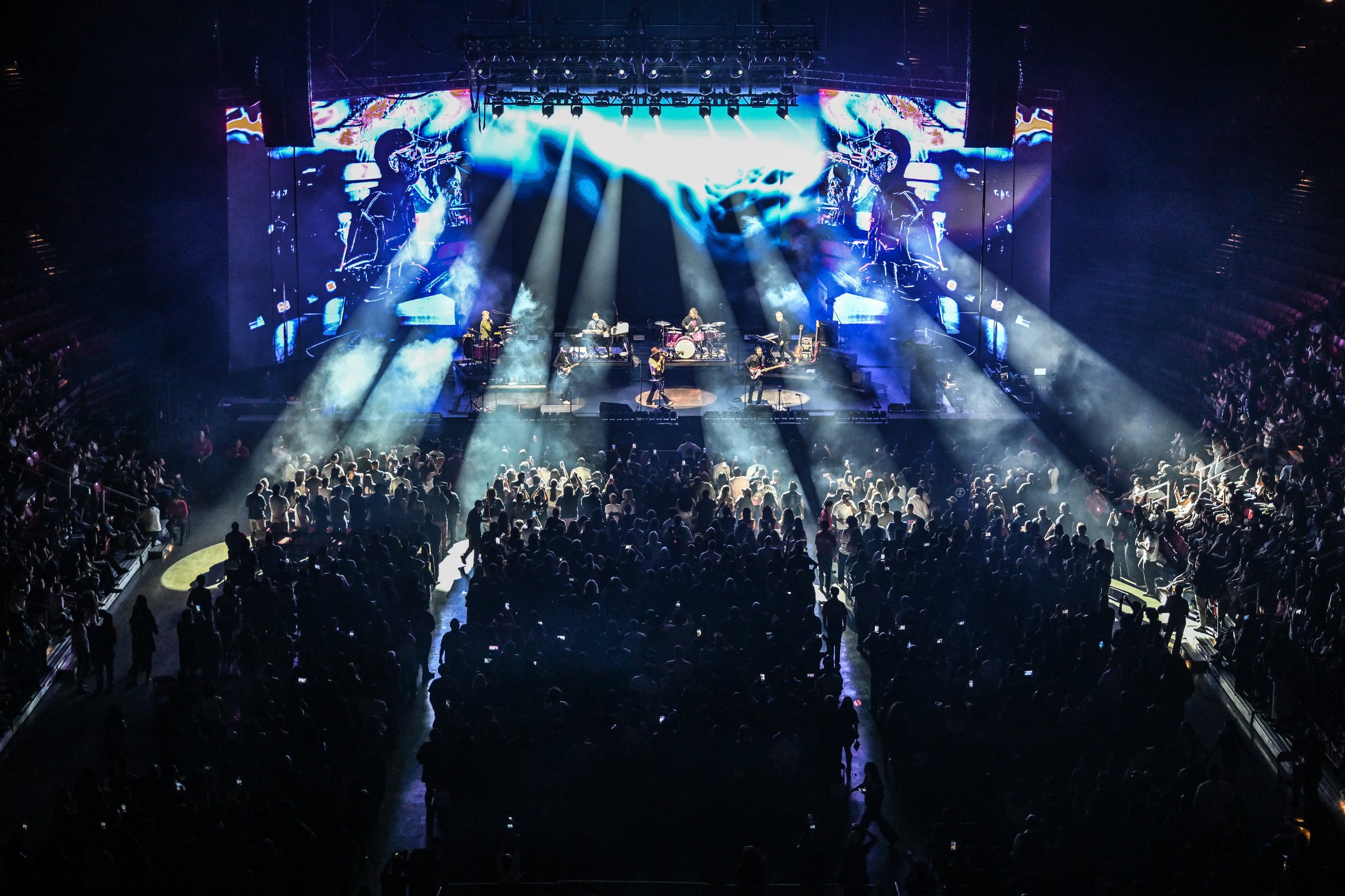 Ayer, @zoetheband hizo vibrar a San Diego como parte de su gira por Estados Unidos 🎸🔊