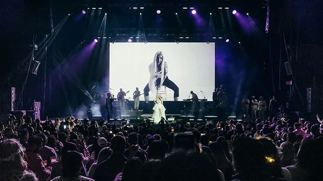 Elena Rose ilumina el icónico Teatro Metropólitan con un espectacular Sold Out de su Alma Tour