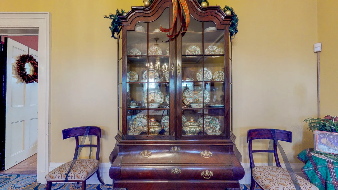 Ten-Broek-Mansion-12042018_112854.jpg