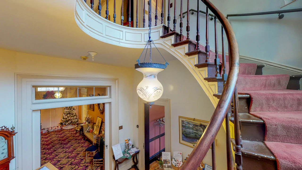 Ten-Broek-Mansion-12042018_120419.jpg