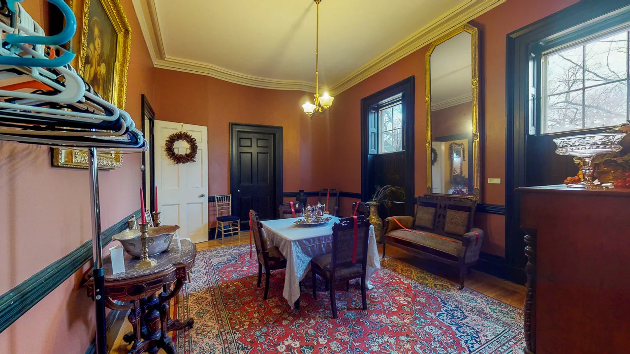 Ten-Broek-Mansion-12042018_113447.jpg