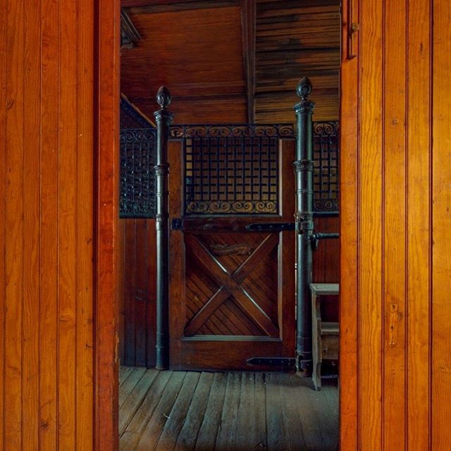 The Horses Slept Upstairs...⠀
.⠀
.⠀
.⠀
.⠀
.⠀
⠀
.⠀
.⠀
.⠀
#horse #stable #victorian #wood #horsegoals #equestrian #troyny #upstateny #historicpreservation #enjoytroy #luxury #stables #hudsonvirtualtours #matterport #virtualtour #3Dtour #iloveny #NYS #518 #architecturalphotography #realestatephotography