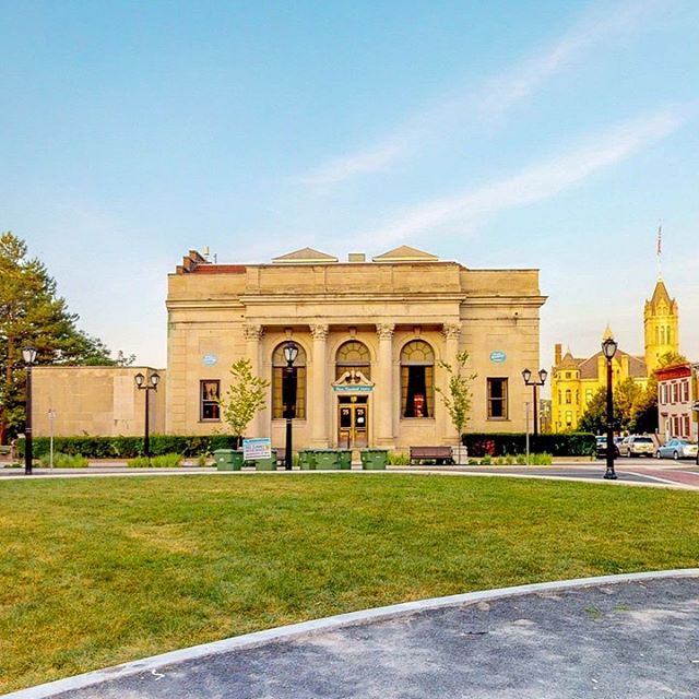 Cohoes Savings Bank⠀
.⠀
.⠀
.⠀
.⠀
.⠀
.⠀
.⠀
.⠀
.⠀
.⠀
.⠀
#bank #historic #historicpreservation #troyny #enjoytroy #troycrazy #history #cohoes #upstateny #victorianarchitecture #architecturephotography #property #interior #stage #bank #hudsonvalley #architecture #city #architecturelovers