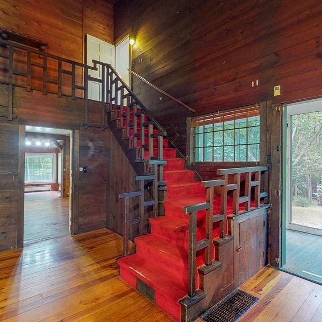 Unique Staircase!⠀
.⠀
.⠀
.⠀
.⠀
.⠀
.⠀
.⠀
.⠀
.⠀
#stairs #staircase #livingroomdesign #livingroominspo #realestate #realestateagent #realestatephoto #realestateforsale #realtor #listingagent #listing #upstate #fineinteriors #interiordesign #interior #homedecor #forsale #property #home #homesweethome #justlisted #wanttomove #hudsonvirtualtours #virtualtour #matterport #loveitorlistit #househunters #househunting #newyork #window⠀