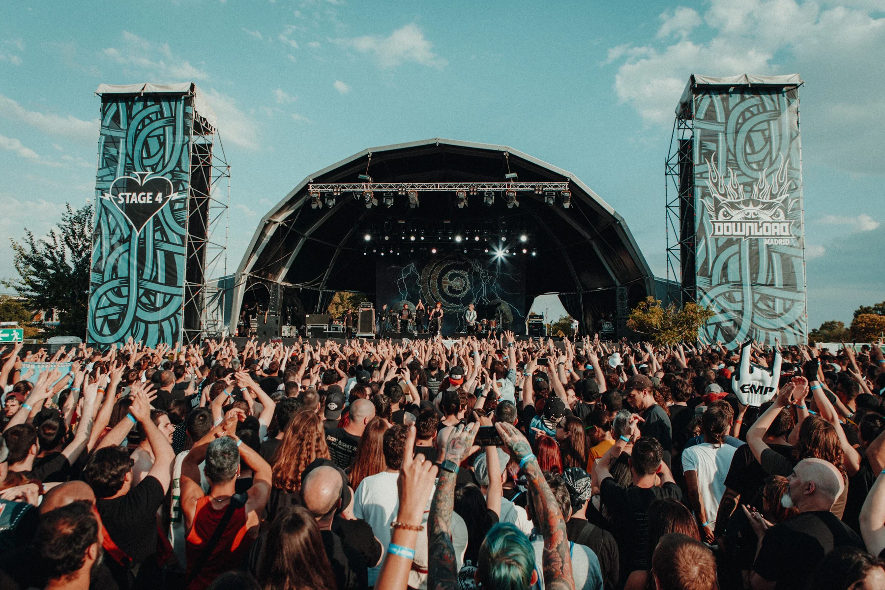 crossfaith photos-5.jpg