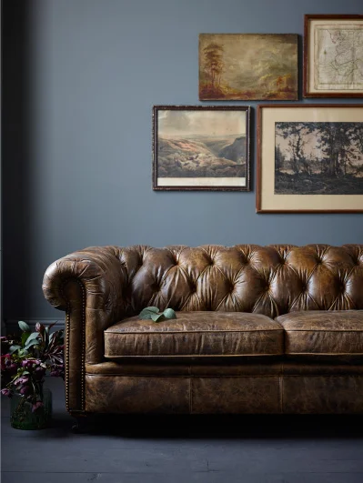 We love leather and use only the finest quality, sourced from around the world.