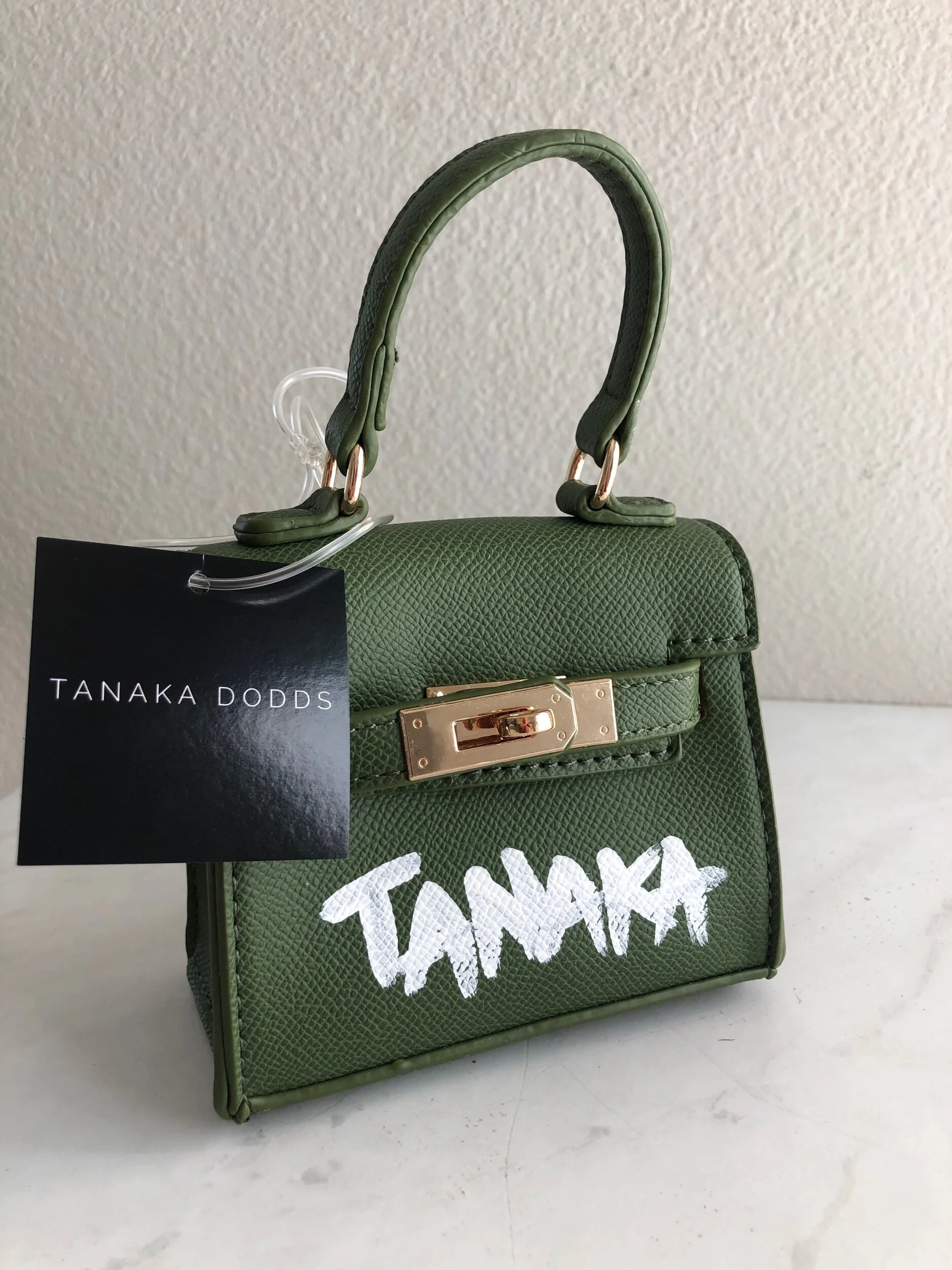 2C0ABDEA-2D19-4837-B3FF-1E3B41EE2C32