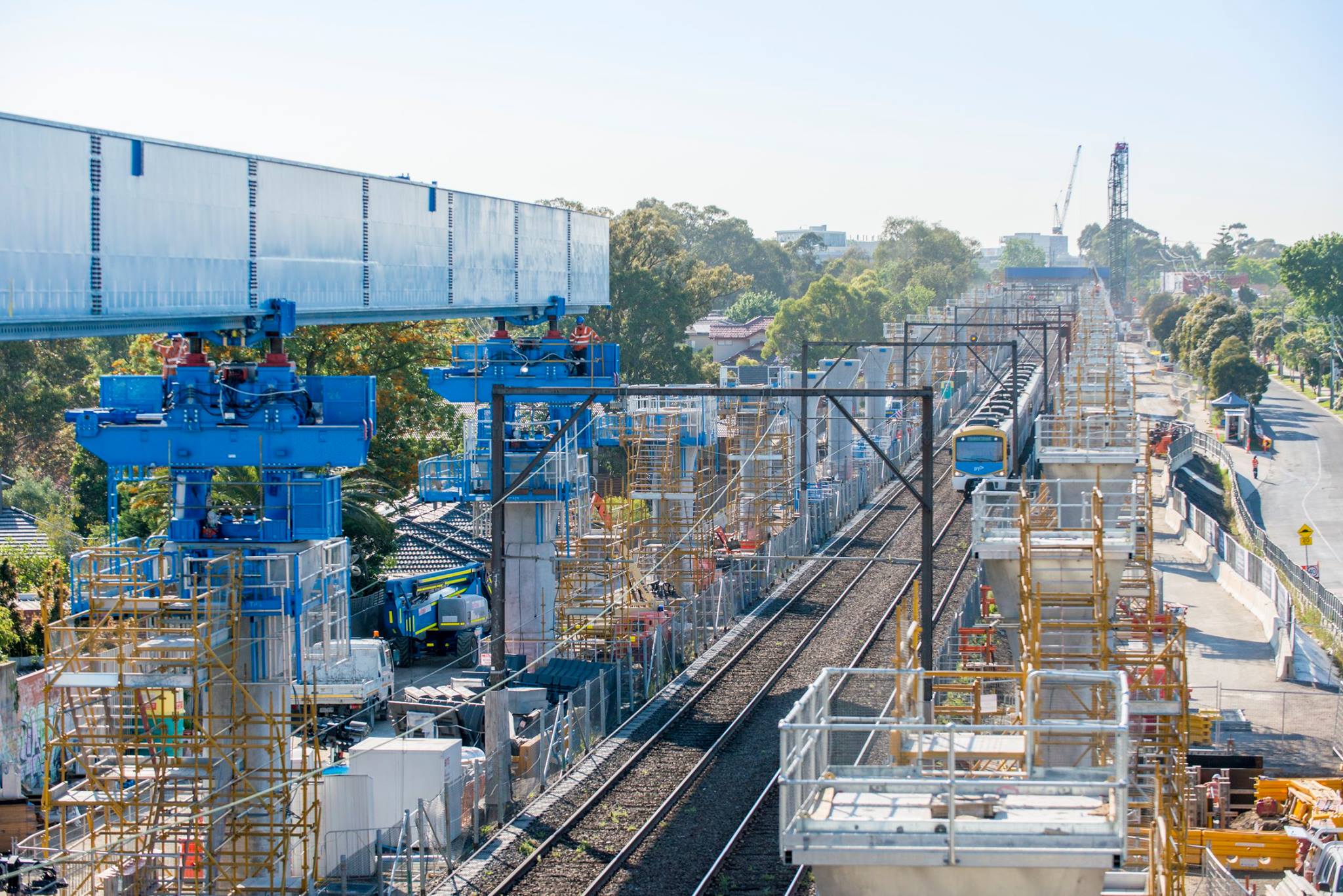 Rail SWS managing day works with live train running between Hughesdale and Murumbeena. Photo taken near Poath Rd. Hughesdale.