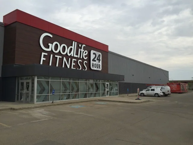 Job Name: GoodLife Fitness - Clairview Contractor: Trigon Description: What was once the old Empire Theatre building in Clairview, was transformed into the new GoodLife Fitness. The space has your to be expected gym facilities, as well as additional spaces for a hot yoga studio, spin classes and massage chairs.