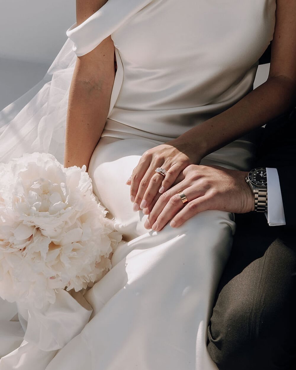 Jena&rsquo;s silk satin gown captured by @sapphirestudios___ 🤍

This beautiful wedding featured over on @togetherjournal