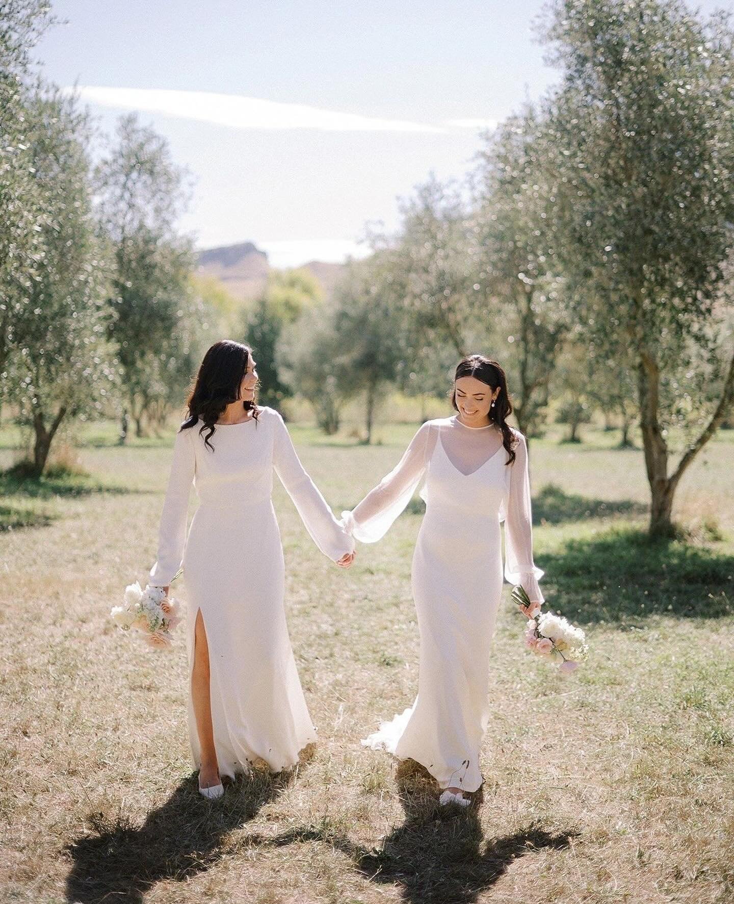 Hayes brides | Jess &amp; Laney

A special few months working with Jess and Laney on their wedding dresses 🤍
It truly felt like an honour to create these dresses for this beautiful day and to witness moments of their love and excitement in the lead 