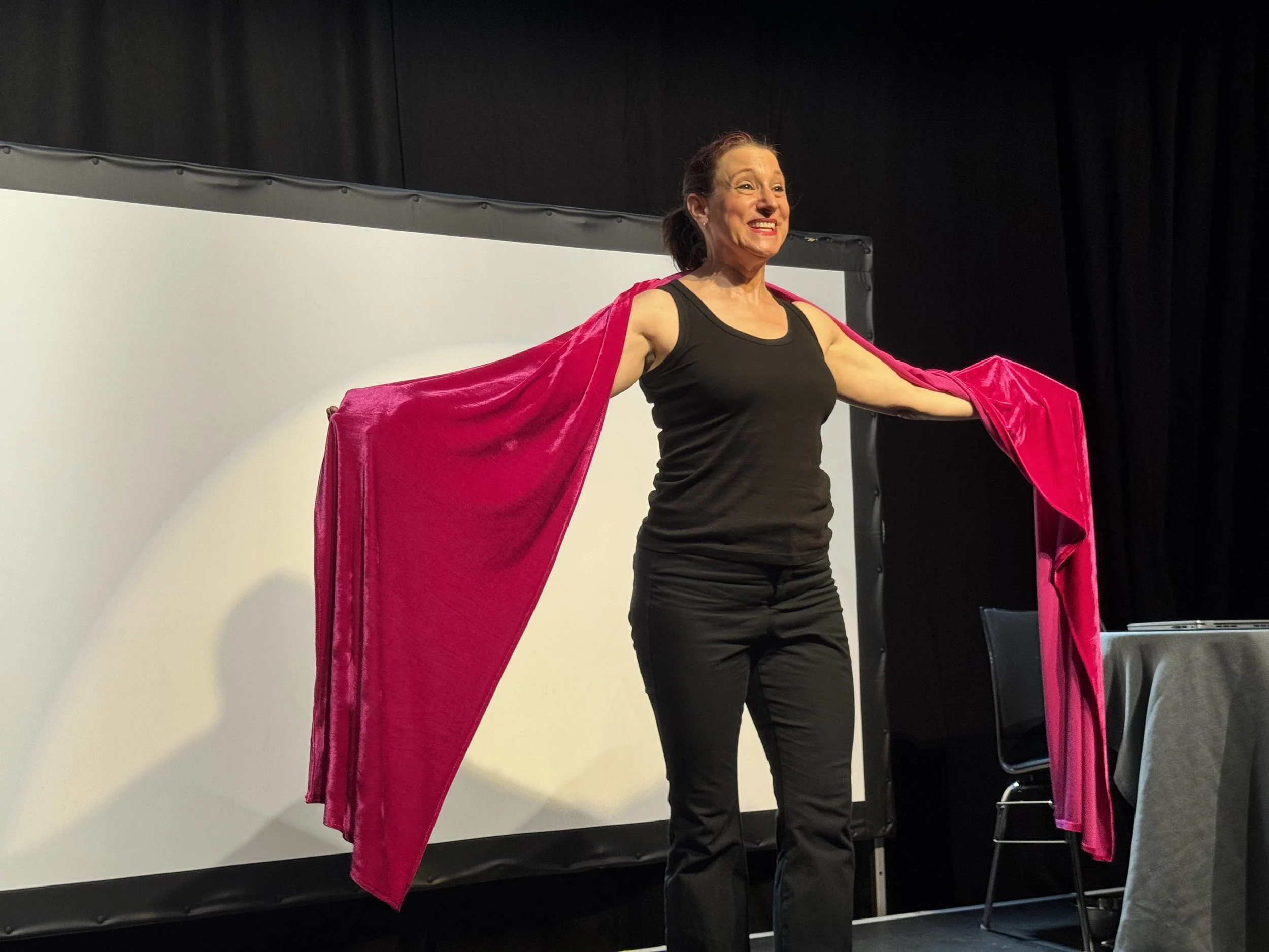 REVIEW: Hi! Drama gives "BIG HAPPY FACE" to PSA at NYC Fringe