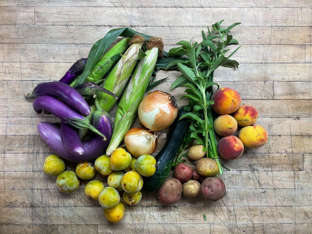 Happy #csasunday !!
This week our members are enjoying fresh picked: Zucchini, Onions, Eggplant, Potatoes, Stevia, and Garlic chives, plus Sweet corn - from H&amp;K farms, Pluots - from the Natomas Farm, Peaches - from Lemos Farm. To bring home the f