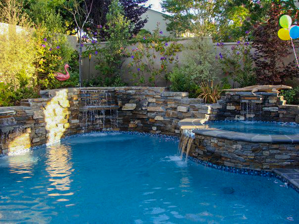 Water feature walls