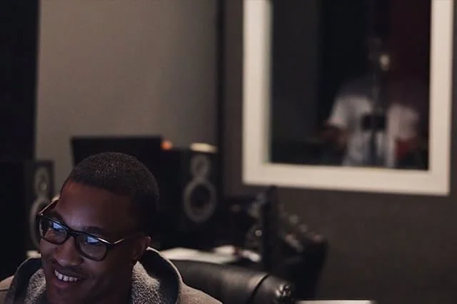 @rondellsart tracking some vocals in @redautumnstudios