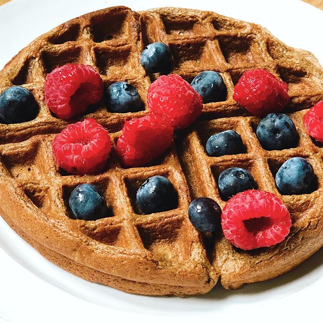 Saturday mornings are for waffles! Recipe in bio 😋 We added banana to our simple ingredients and it&rsquo;s a winner! 👏🏻 do you like fruit in your waffles? 👇🏻⠀⠀⠀⠀⠀⠀⠀⠀ ⠀⠀⠀⠀⠀⠀⠀⠀ ⠀⠀⠀⠀⠀⠀⠀⠀ ⠀⠀⠀⠀⠀ ⠀⠀⠀⠀⠀⠀⠀⠀ ⠀⠀⠀⠀⠀⠀⠀⠀ ⠀ ⠀⠀⠀⠀⠀⠀⠀ ⠀⠀⠀ ⠀⠀⠀⠀⠀⠀⠀ ⠀⠀⠀⠀⠀⠀⠀ ⠀⠀⠀ ⠀⠀