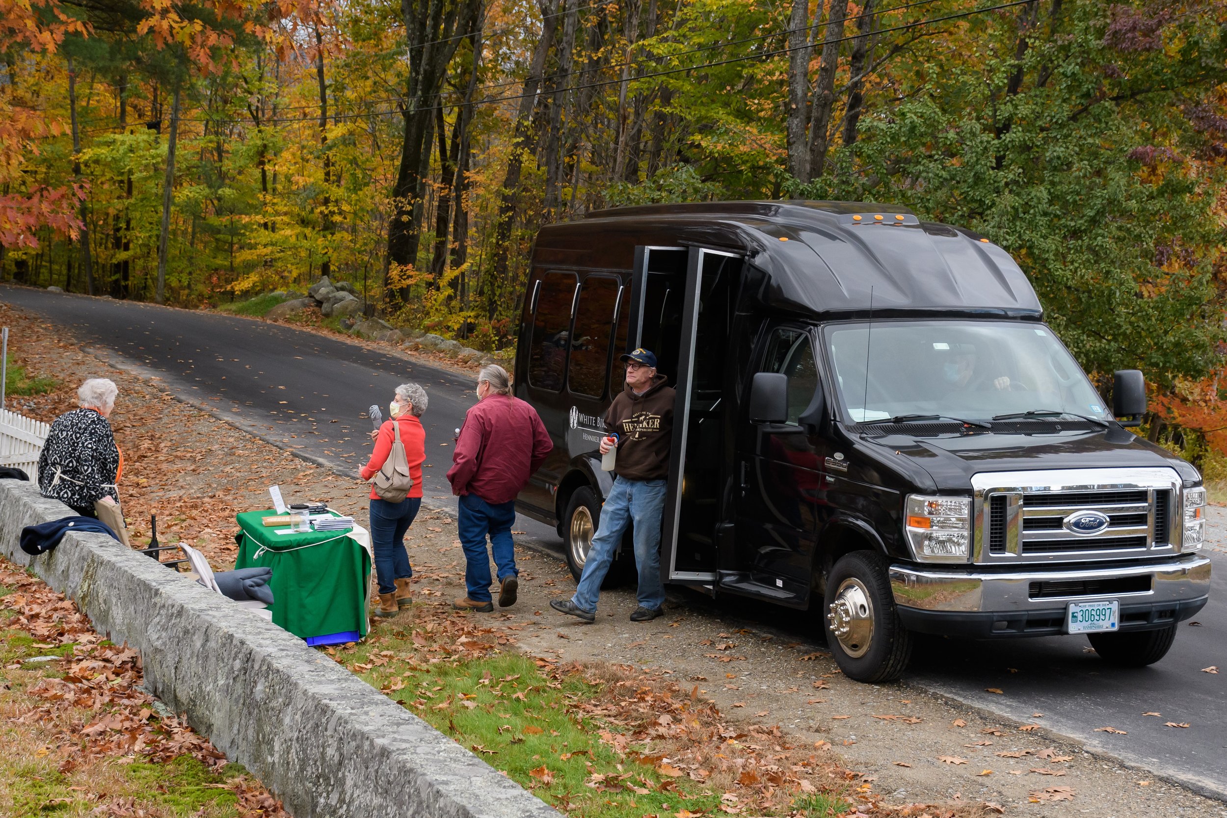  Visitors were shuttled to the top of Depot Hill from the Town Hall.  (Thanks to Ray Mohrs our driver!)  