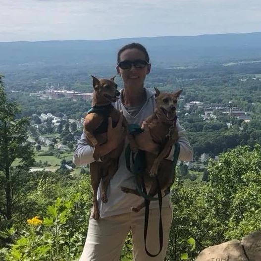 To meet Erin, click the photo of she and her grems!