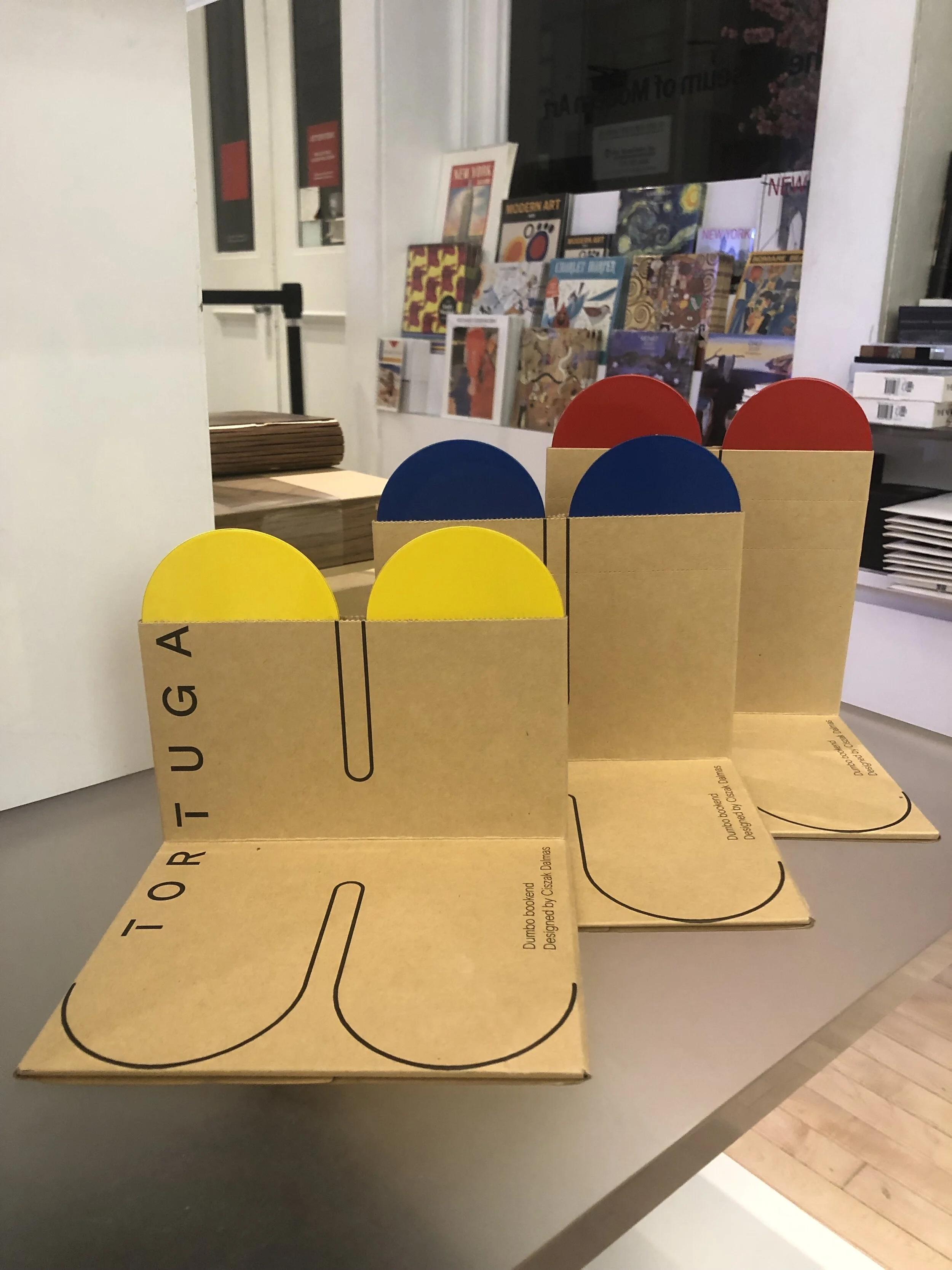 TORTUGA_BOOKEND_PACKAGING_MOMA_DESIGN_STORE_HKVDESIGN.jpeg