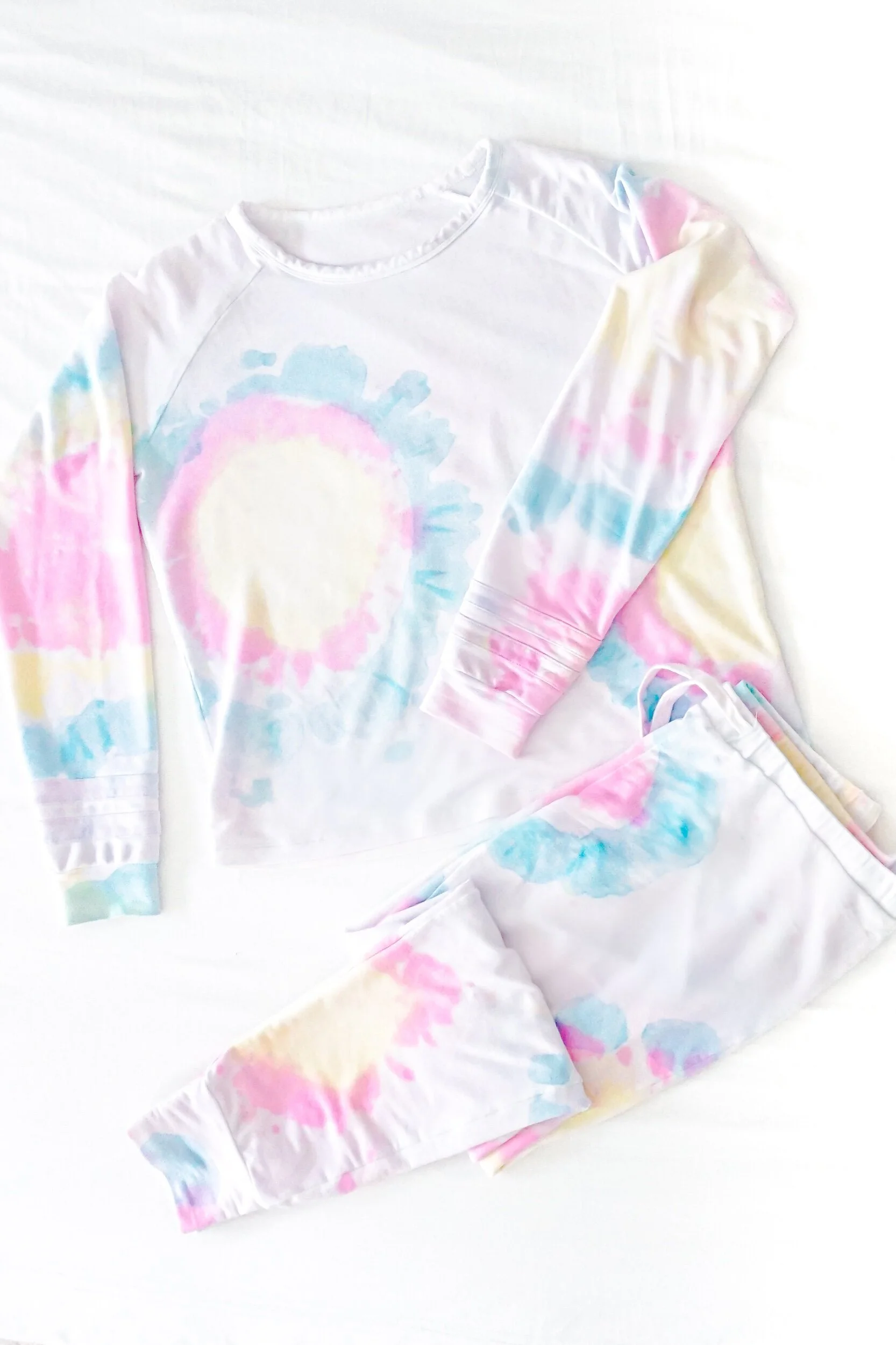 DIY: TIE DYE