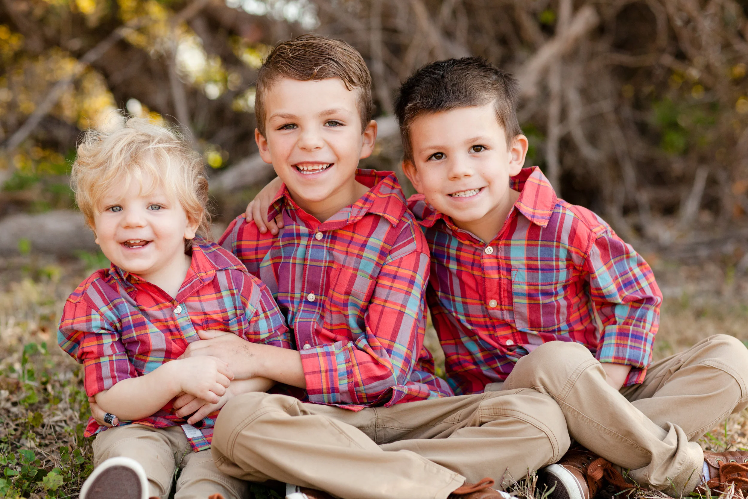 Sibling or non-uniform photos