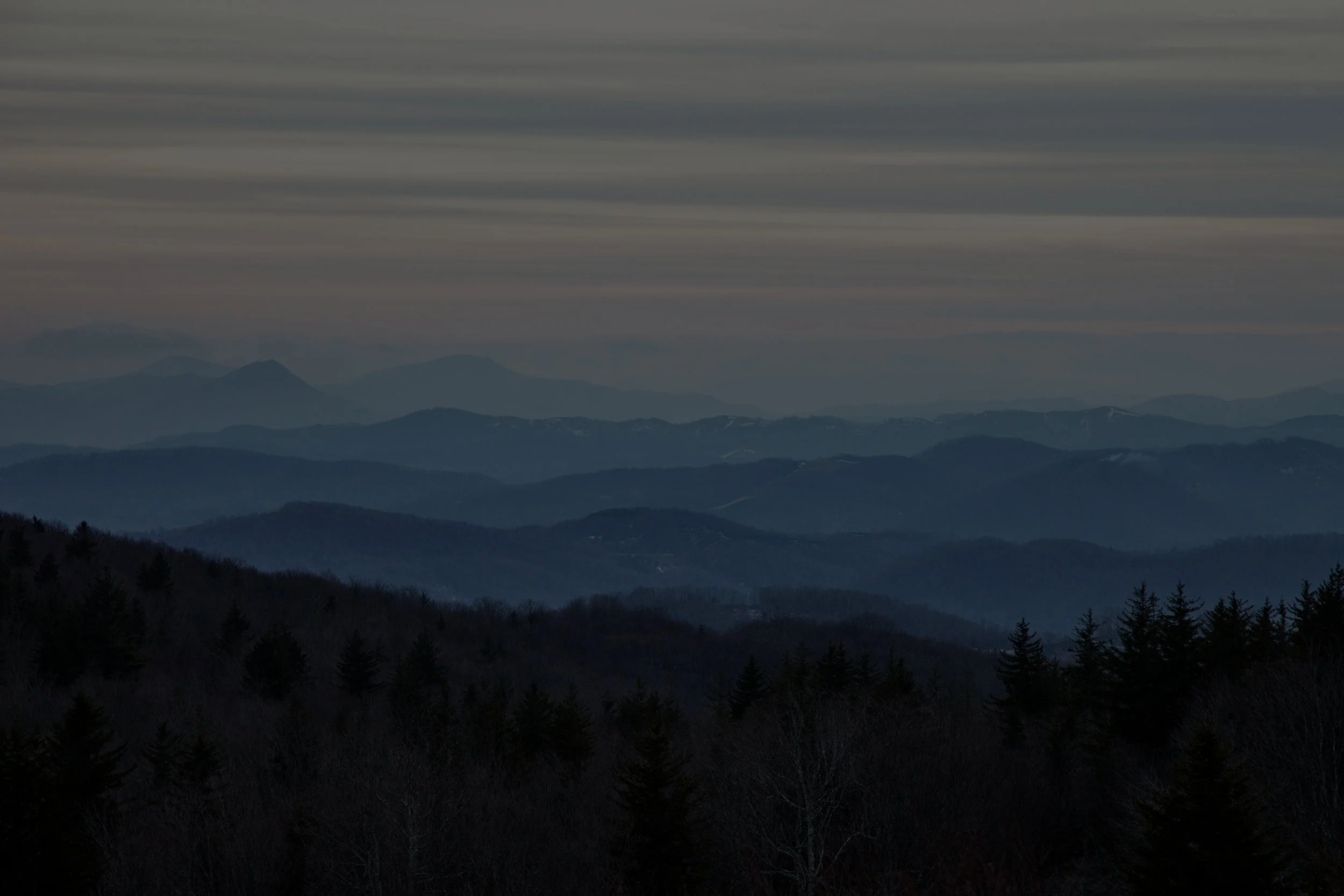 mountain view greyscale .jpg