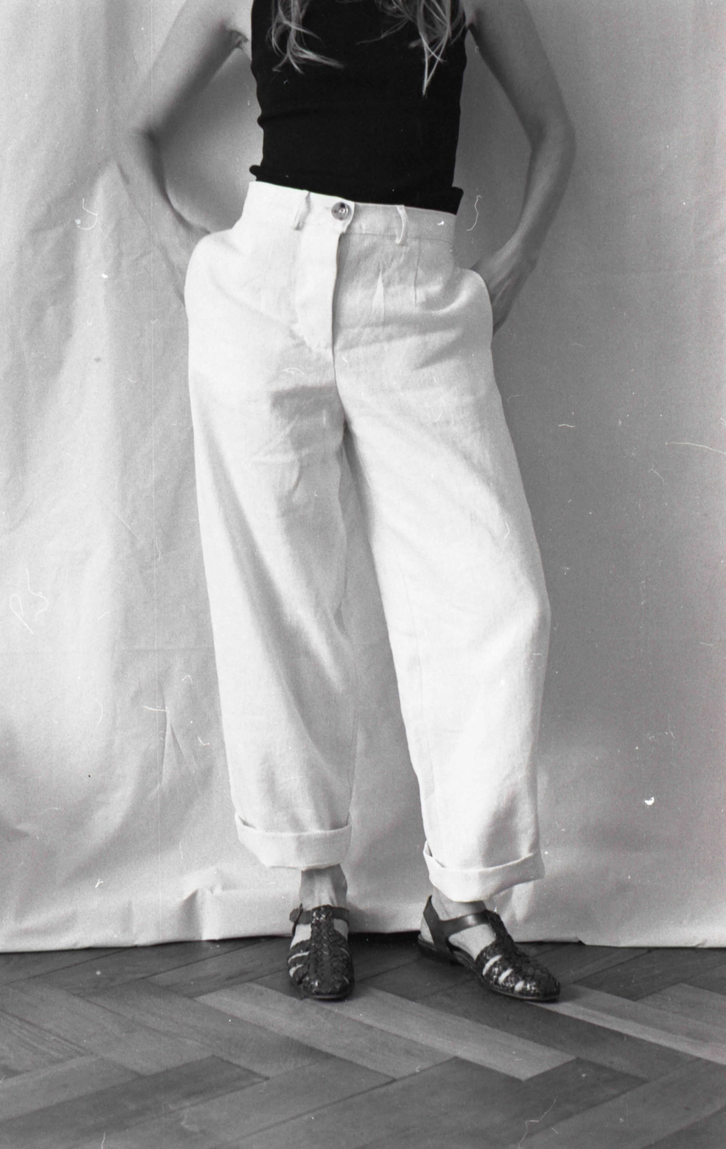white-linen-pants-18521931.jpg
