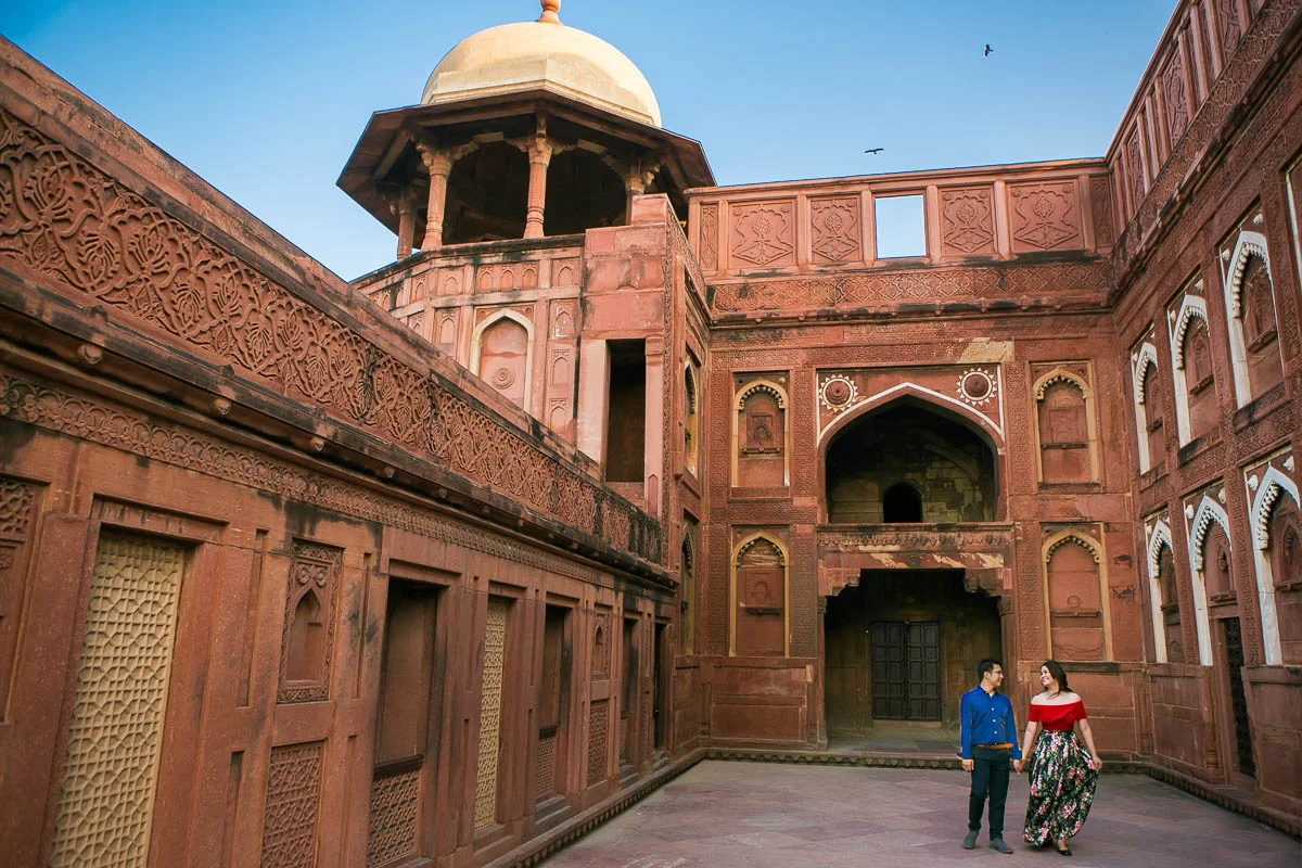 We also spent some time at the Agra Fort. Amazed by the awesome Architecture