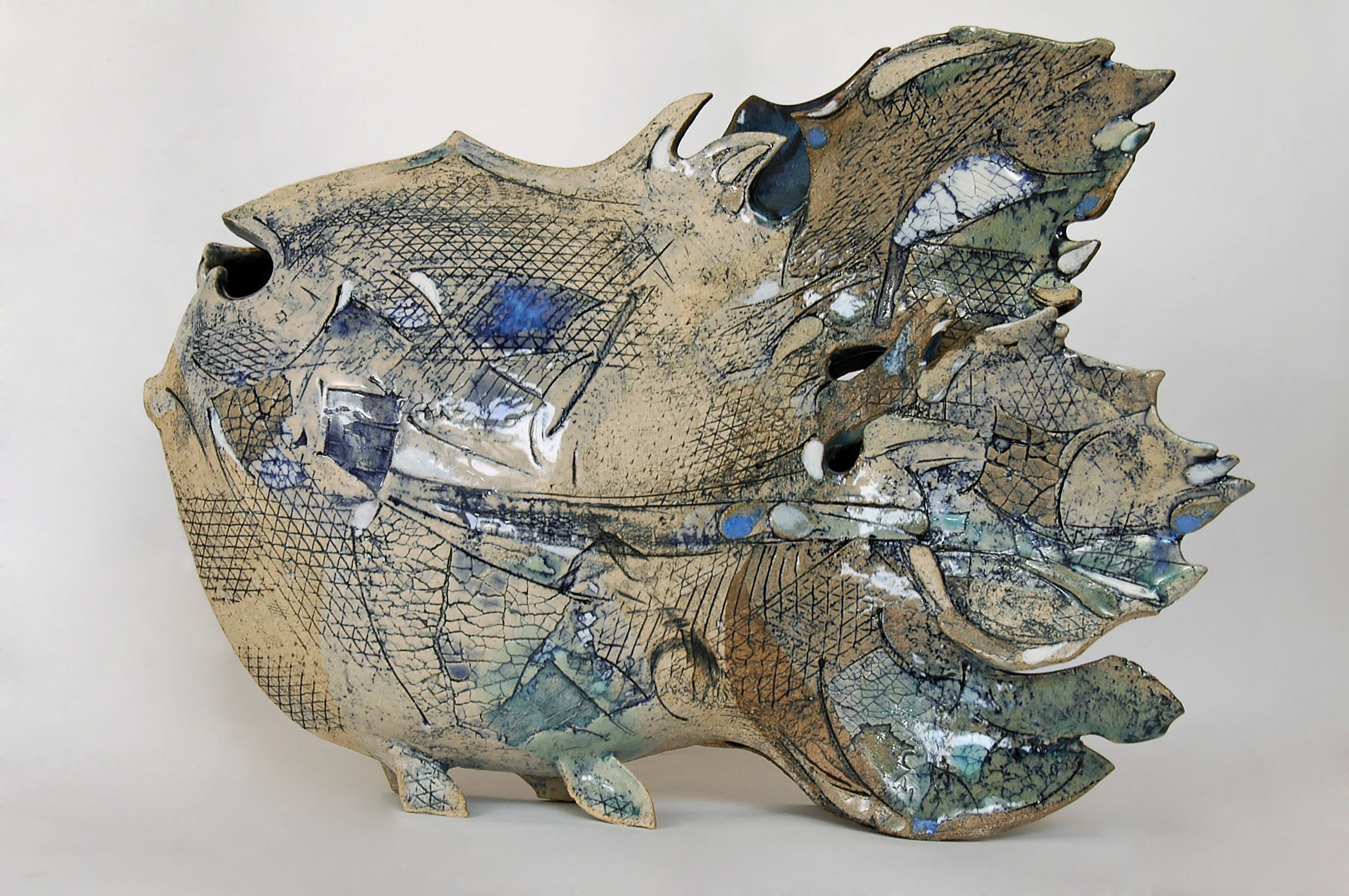 2b Jana Bednarkova Kenney- Rare Fish - verso, stoneware, H 24cm x W 40cm x D 19cm.jpg