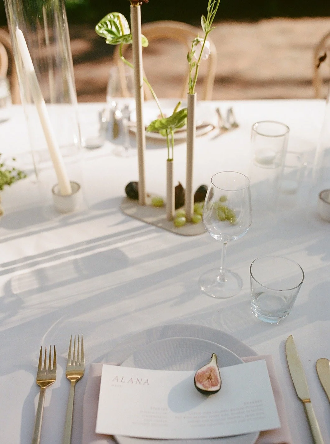 The dreamiest day for Pam and Daniel —
@amriandco @alliedartsguild @emily.magers @pond.floralstudio @paralanovia_ @linenandpoppi 
@shea.styles @biasbeauty_ @cafewisteria @bbjlatavola
@hensleyeventresources