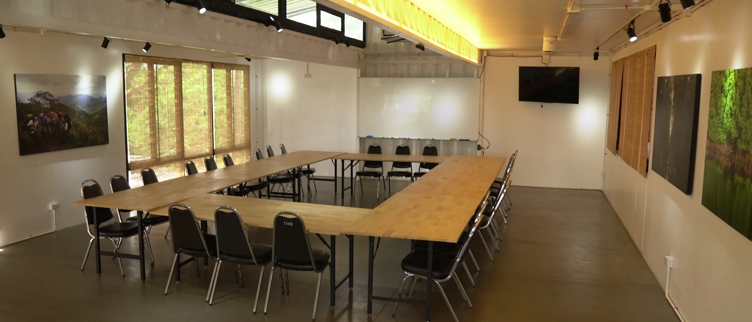 seminar room.JPG
