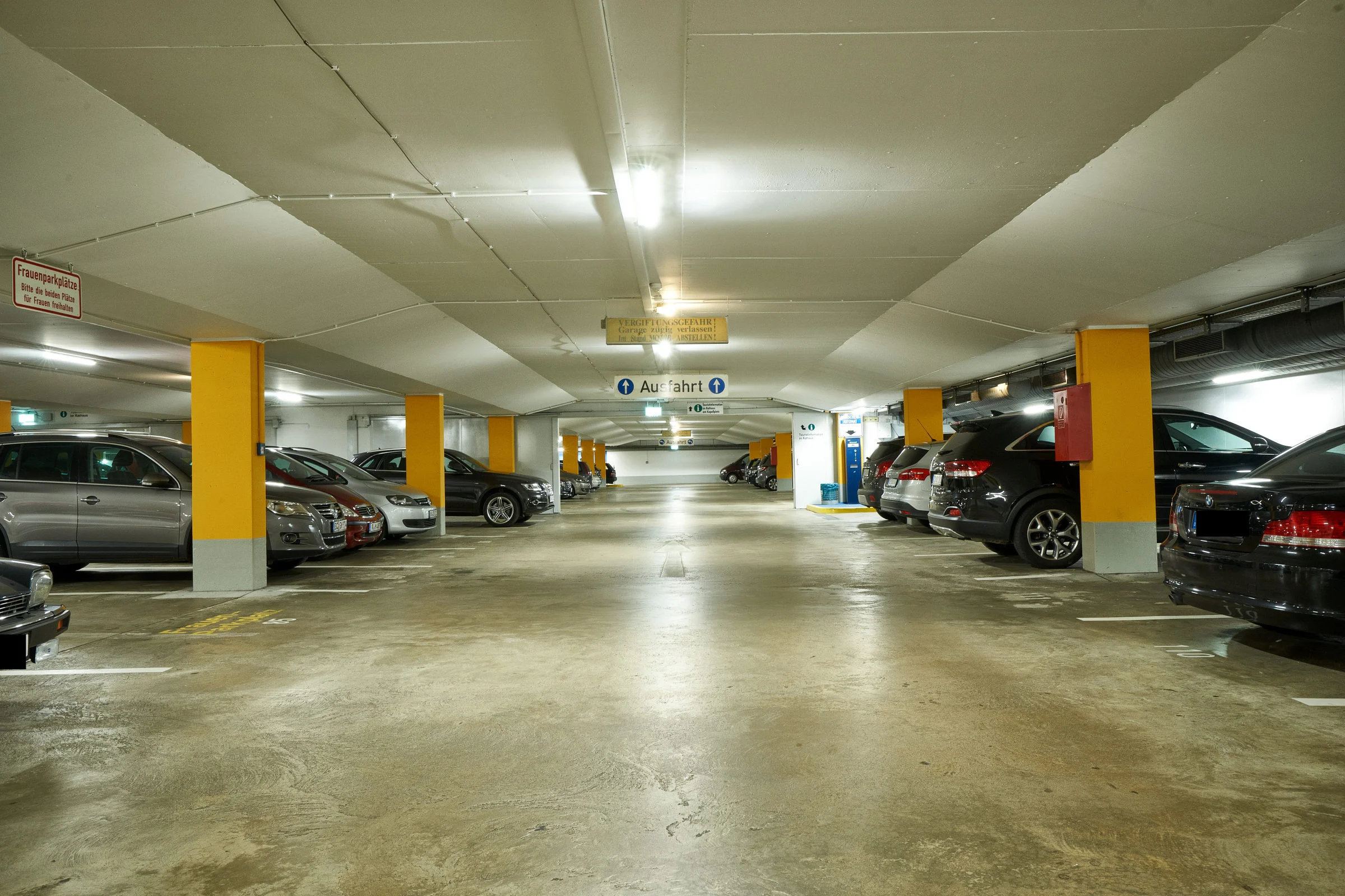 Malerie Aigner Tiefgarage2.jpg