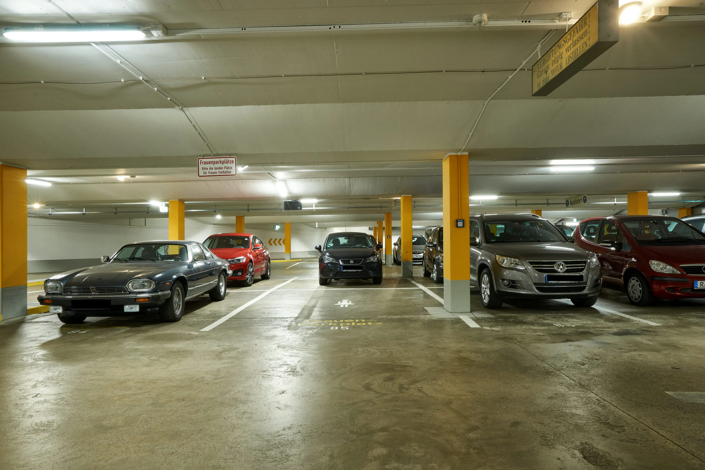 Malerie Aigner Tiefgarage1.jpg