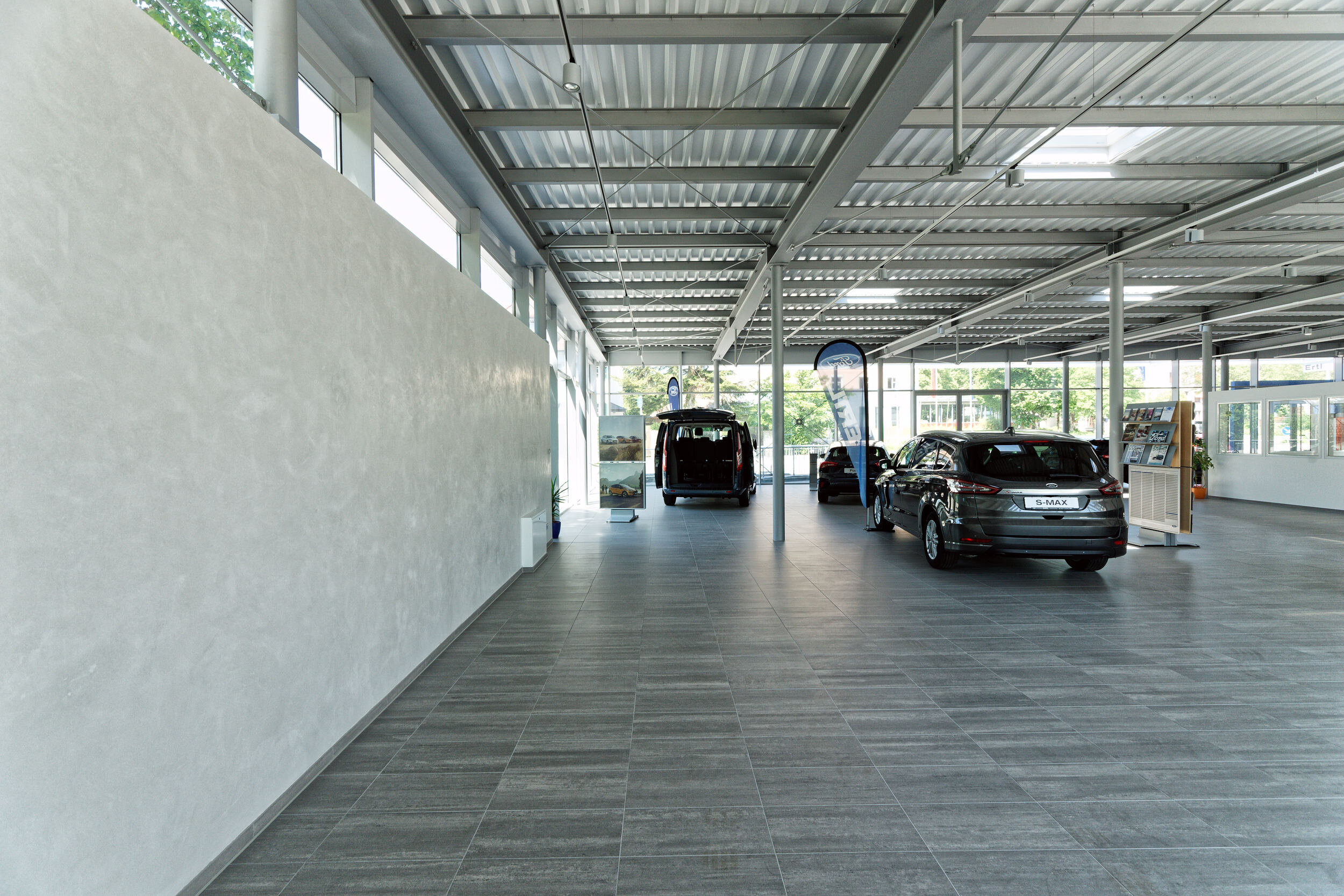 Malerei Aigner Showroom Ford Burghausen 101.jpg