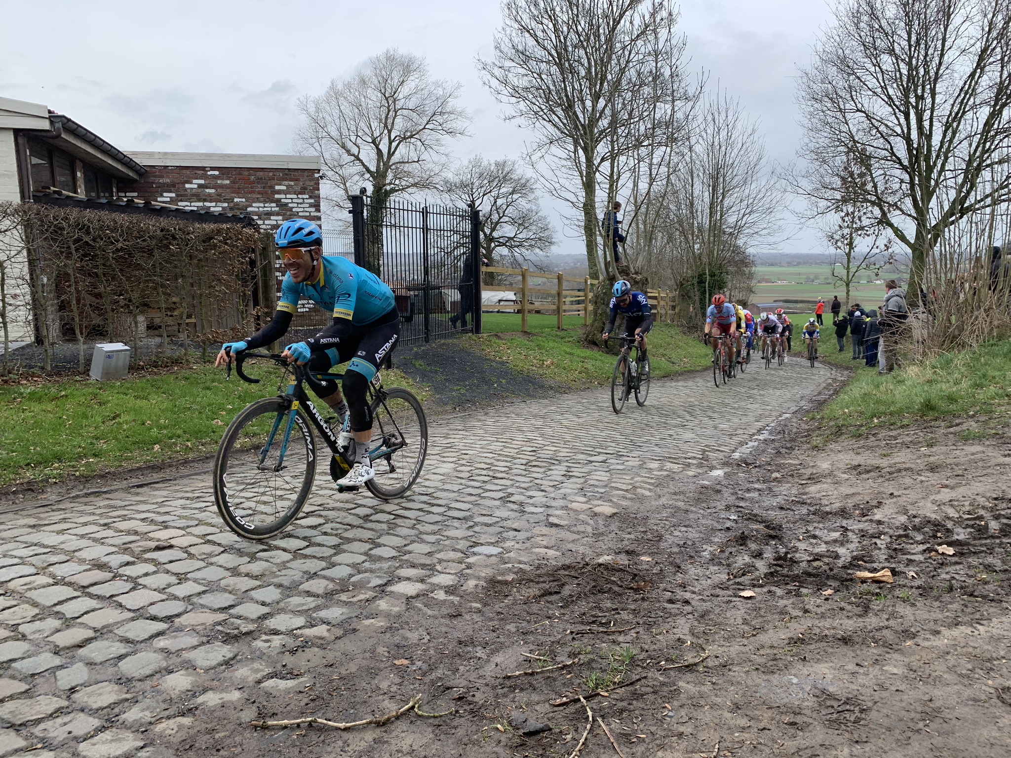 How to watch the cobbled Classics, an incomplete guide for spectators — Lionel Birnie