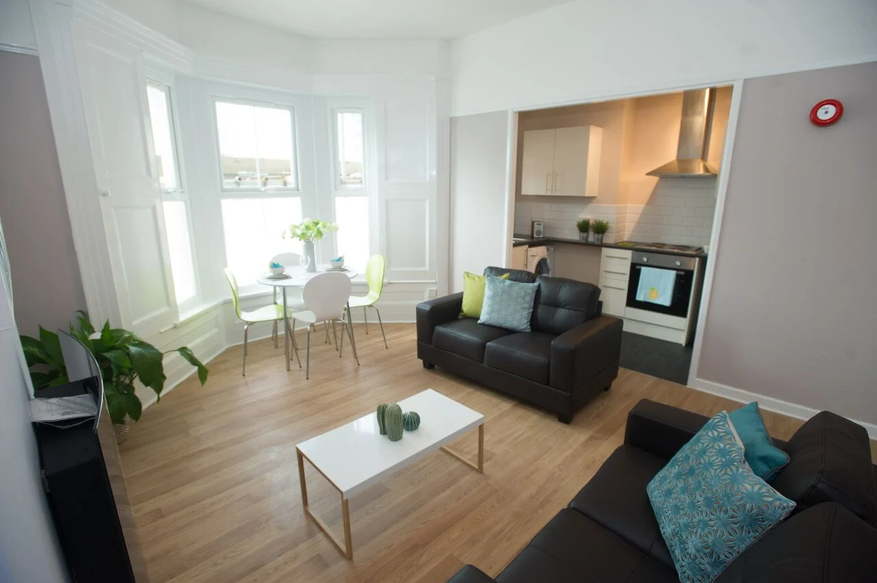 Clytha Square I, Newport