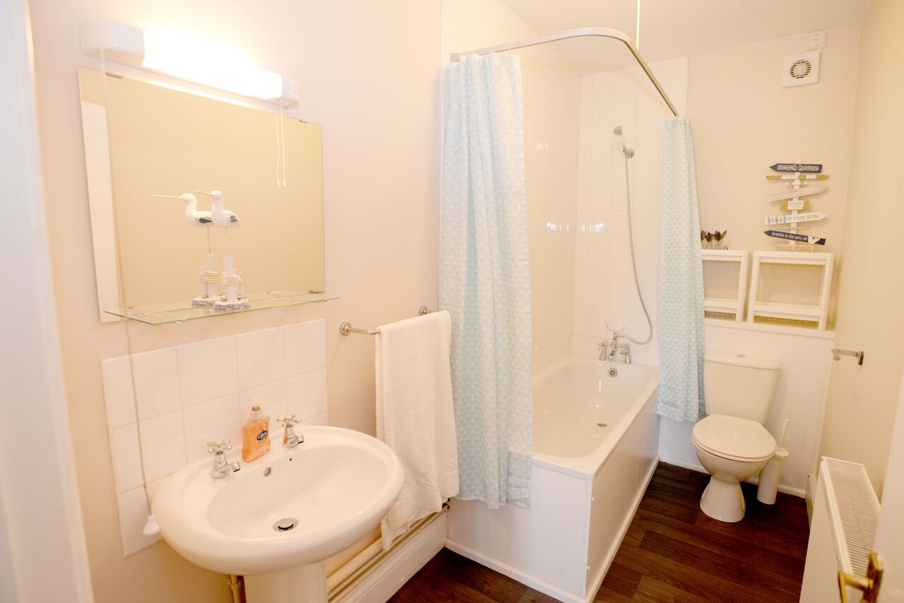 _HMO Heaven Refurbishment Service - Clytha Square II Newport After 023_preview.jpeg