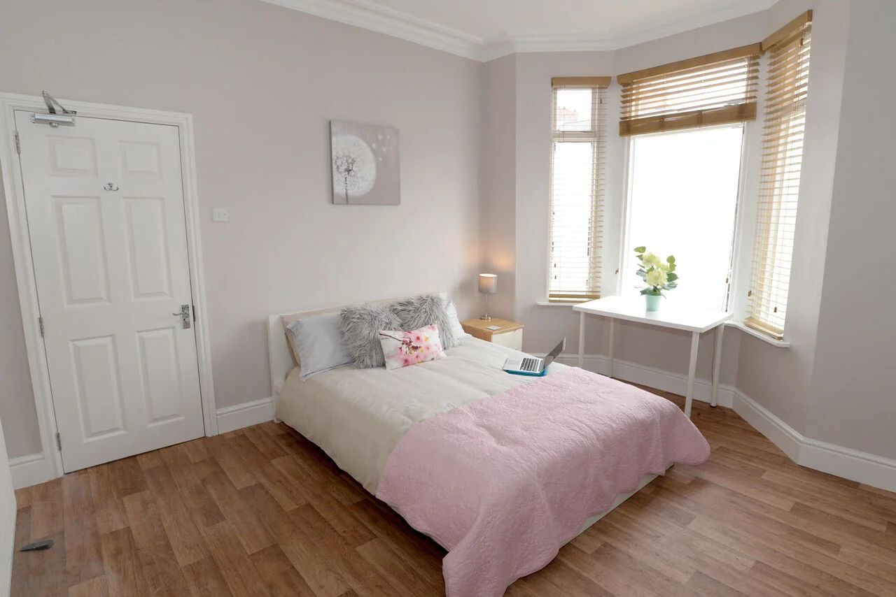 Fairoak Avenue, Newport