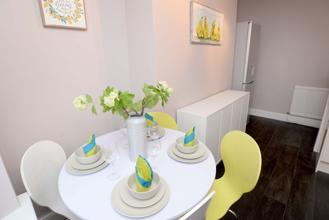 _HMO Heaven Refurbishment Service - Clytha Square II Newport After 008_preview.jpeg
