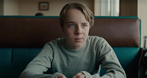 Ed Oxenbold (as Joe Brinson) in Wildlife (2018) - courtesy of IFC Films