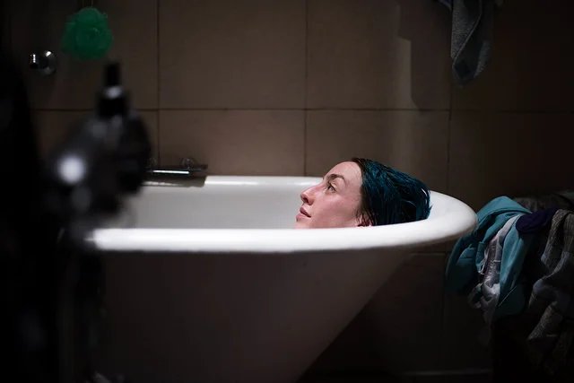 4 feet: Blind Date (2019) Delfina Diaz Gavier as Juana - Courtesy of the Artists