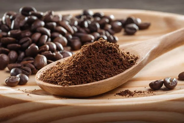 ground-coffee-in-spoon-coffee-beans-picture-id924702024-3314975626.jpeg
