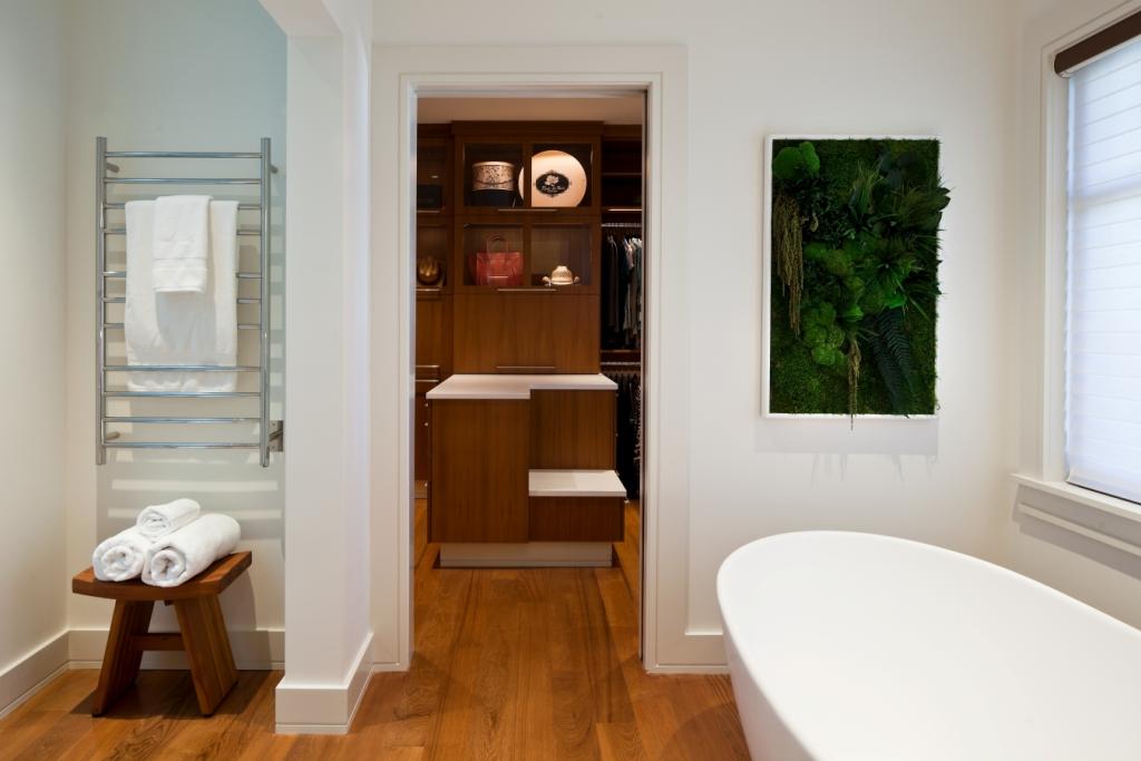 09 Master Bath and Closet.JPG