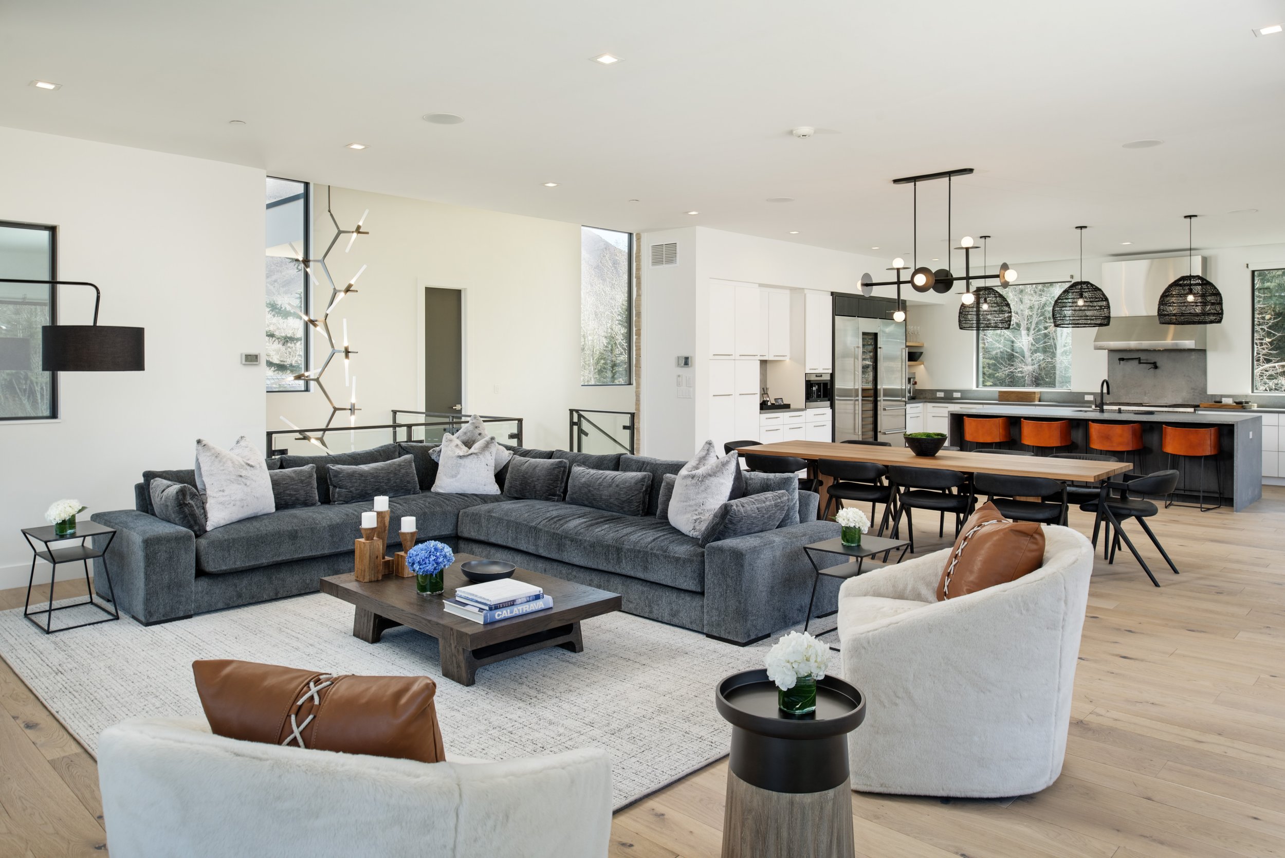 60MaroonCt_HiRes_210429006.jpg