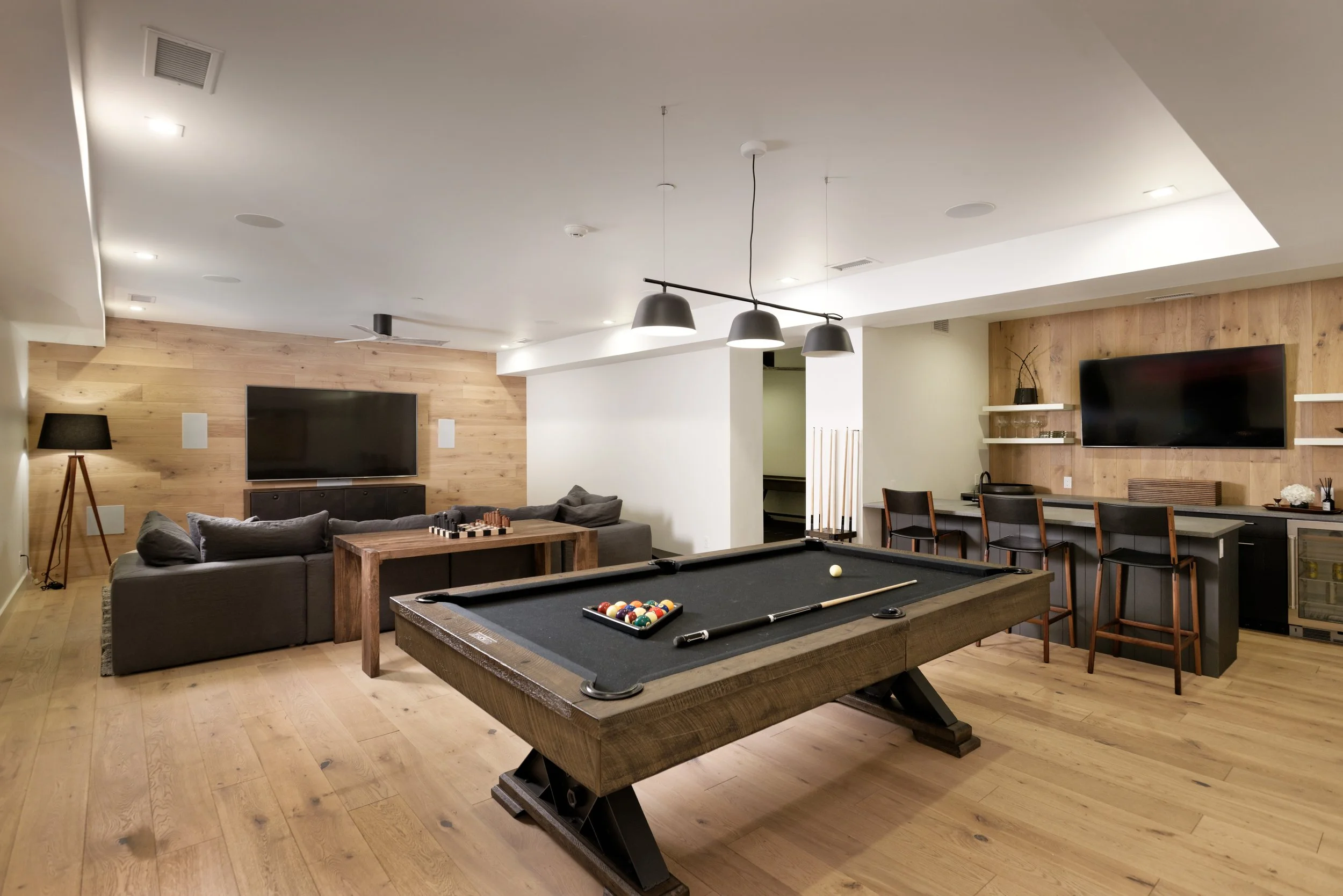 60MaroonCt_HiRes21042921.jpg