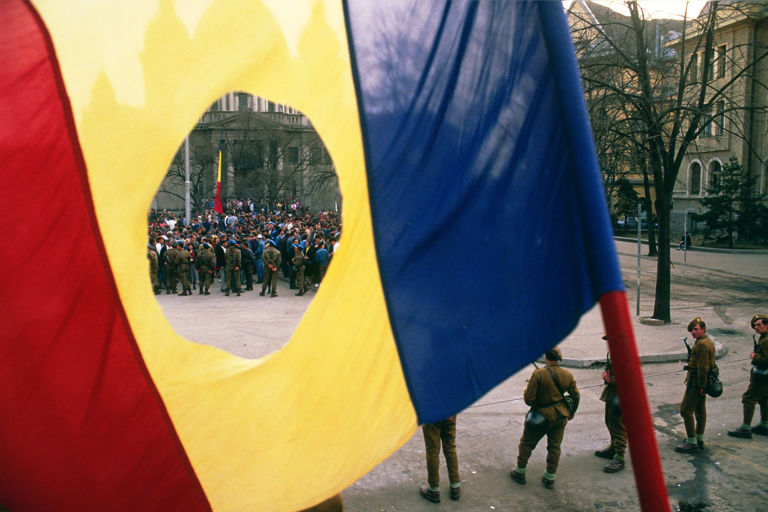 Romania hole in flag.jpg