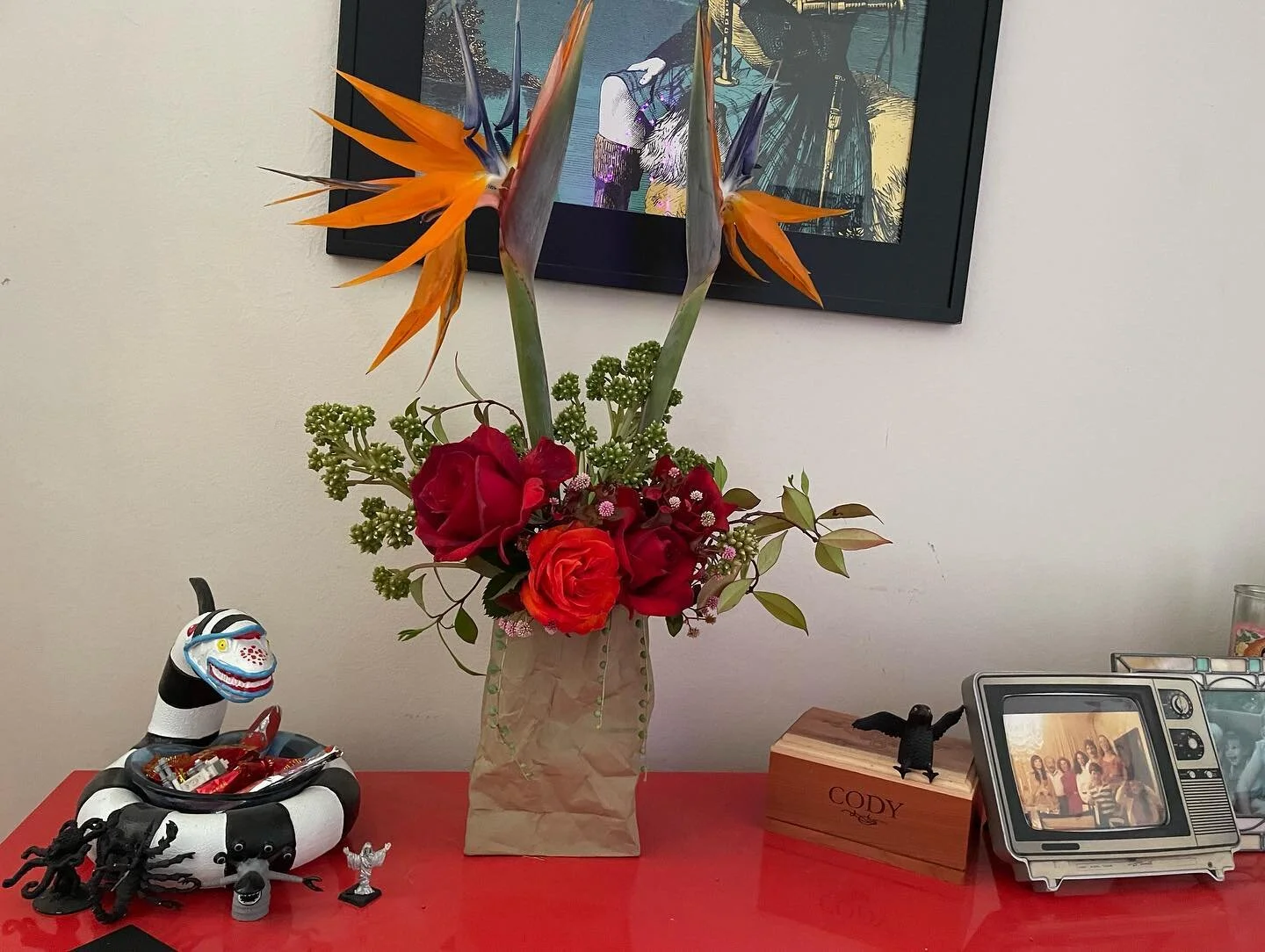 Flower arranging from stuff found around my yard&hellip;tossed in some unconventional containers (paper bag is ceramic). #flowerarranging